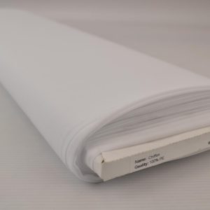Witte chiffon stof op rol