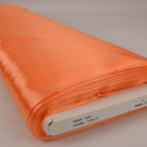Oranje satijn stof op rol