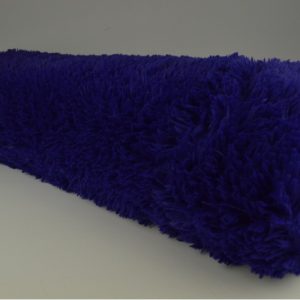 Donkerblauw langharig bont stof op rol